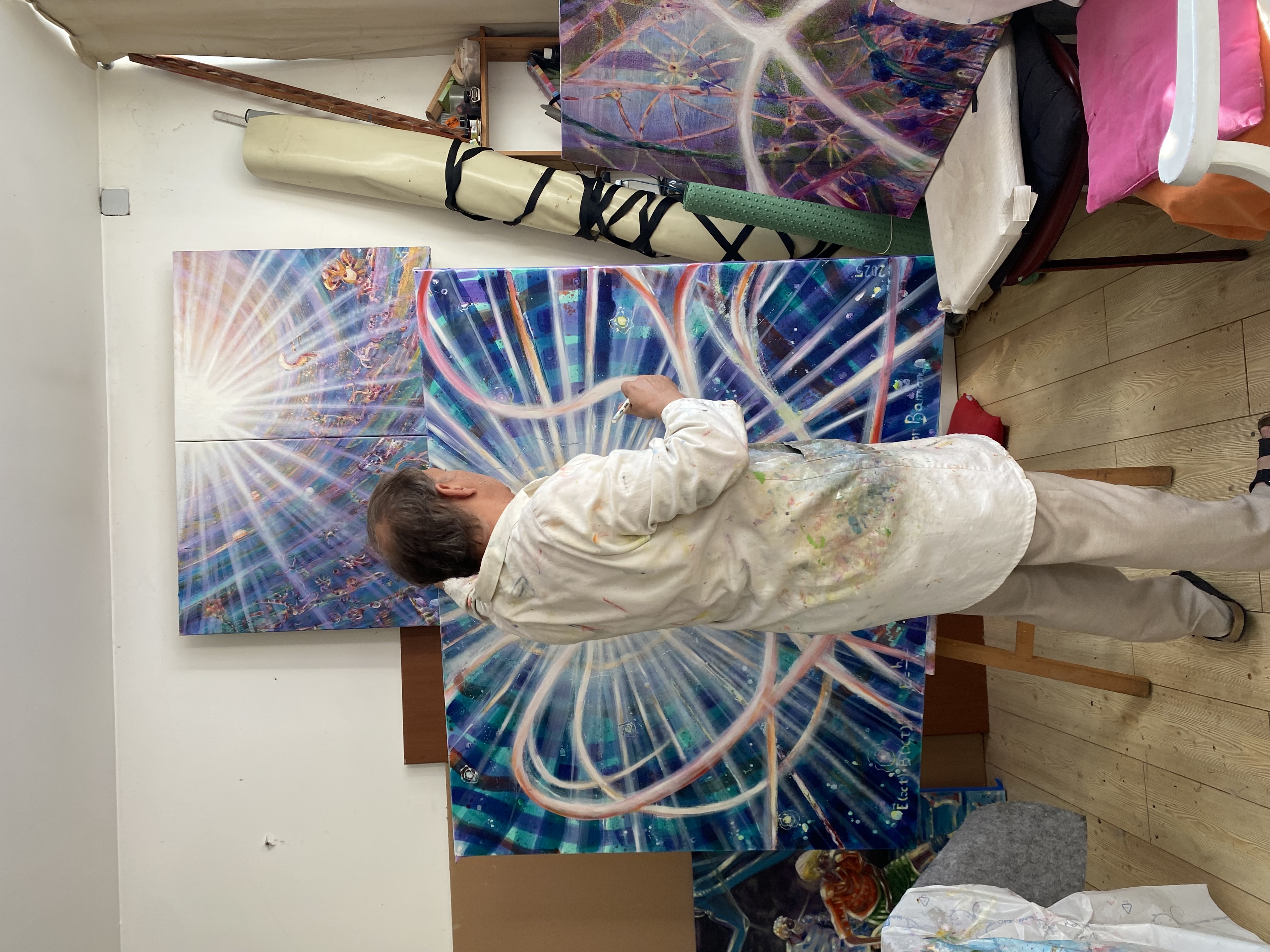 Lion Bamon studio light